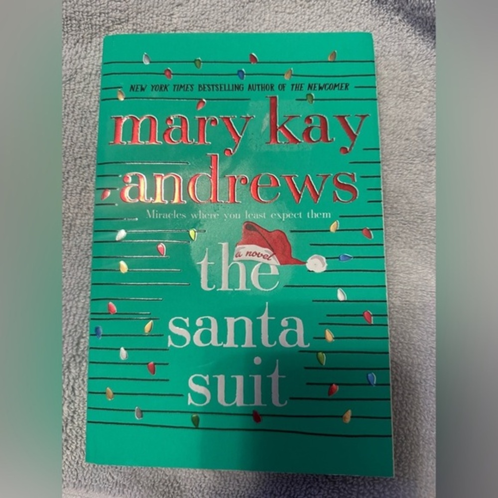 The Santa Suit (paperbackk:new)
